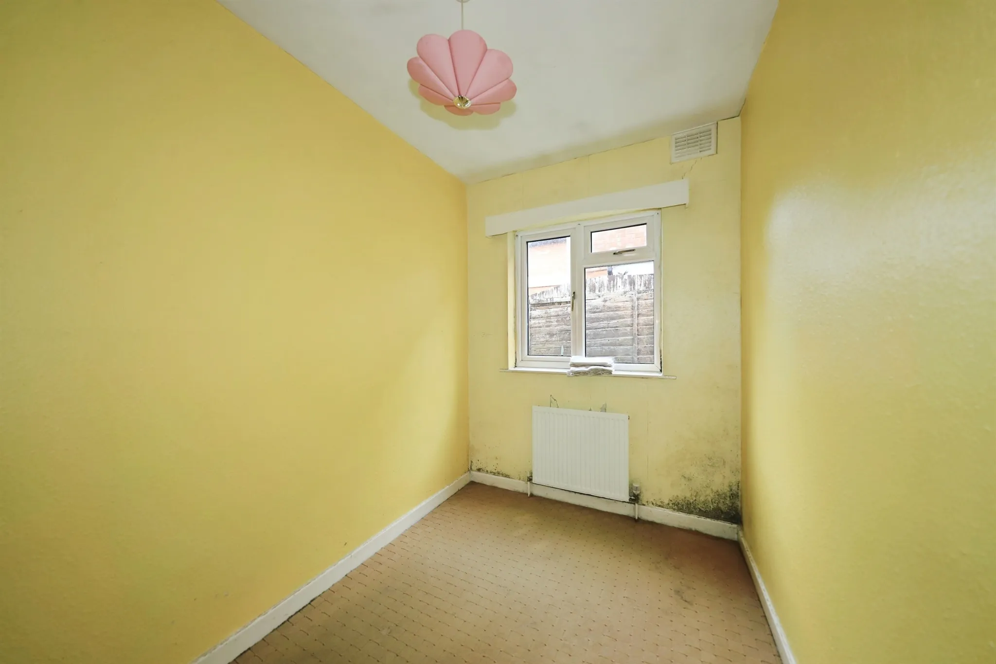 2 bed Semi-Detached Bungalow
