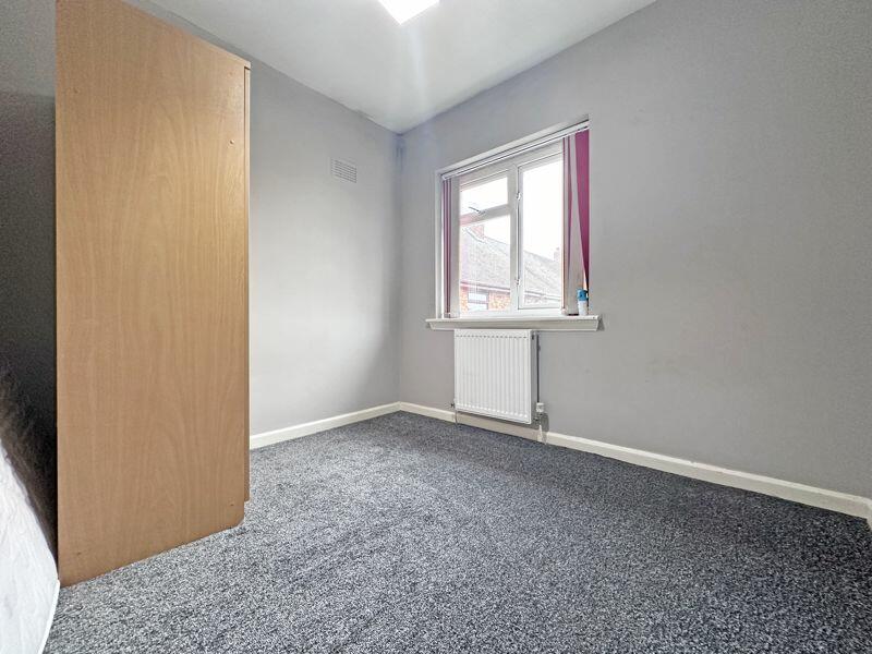 4 bed End of Terrace