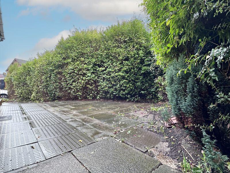 4 bed End of Terrace