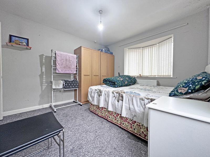 4 bed End of Terrace