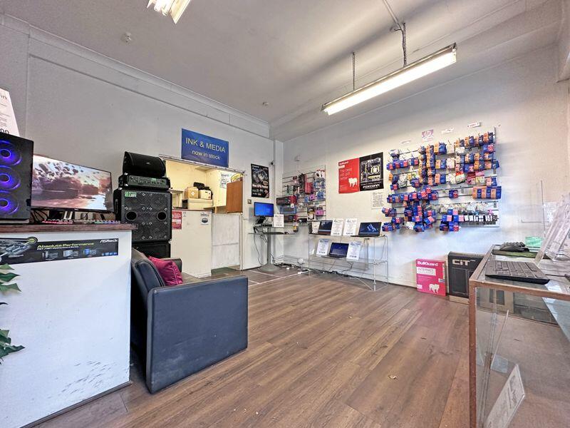 4 bed Commercial Development
