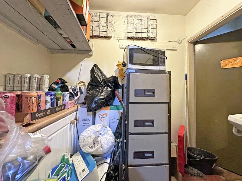4 bed Commercial Development