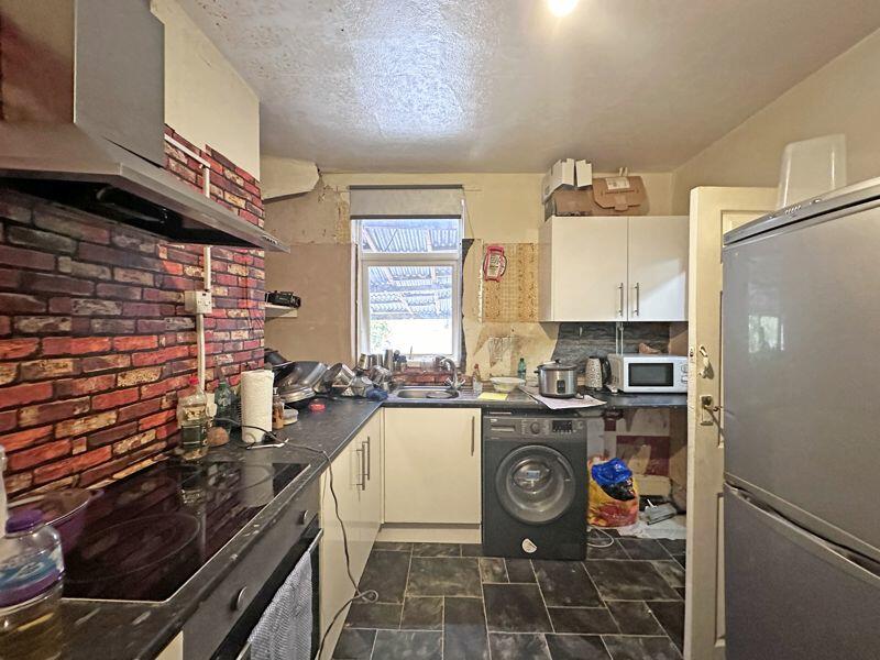 4 bed Commercial Development