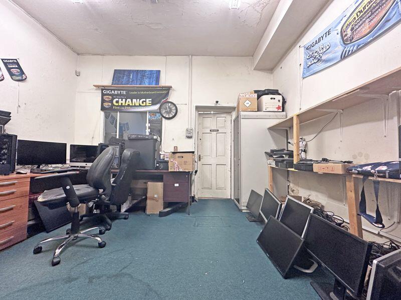 4 bed Commercial Development