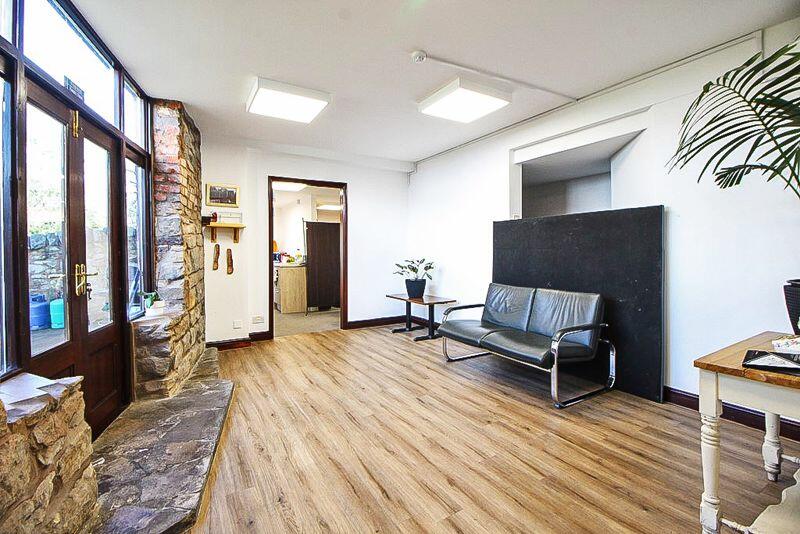 4 bed Character Property