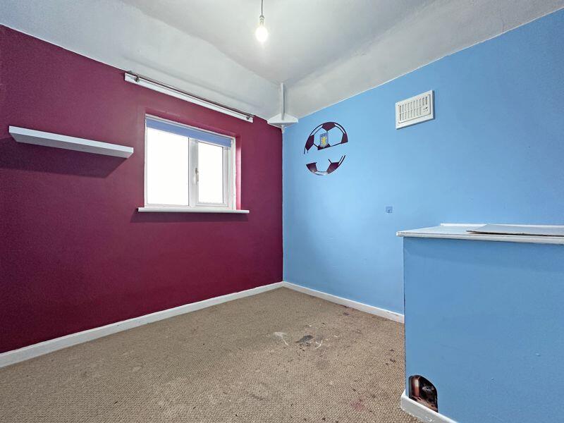 3 bed End of Terrace