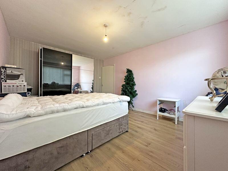 2 bed Apartment