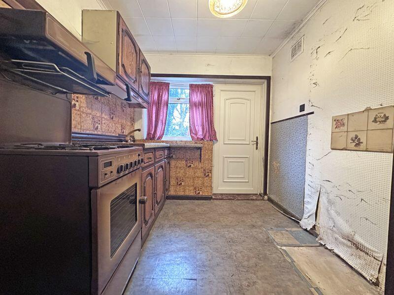 2 bed Maisonette