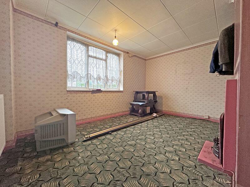2 bed Maisonette