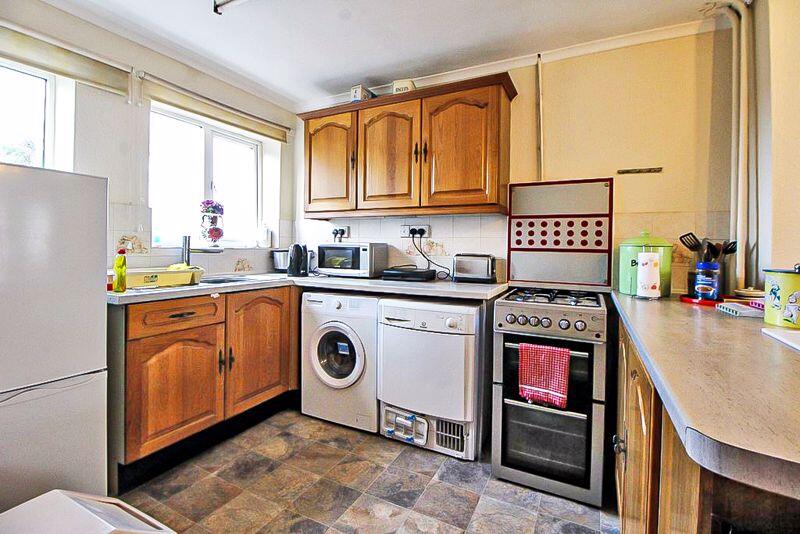3 bed End of Terrace