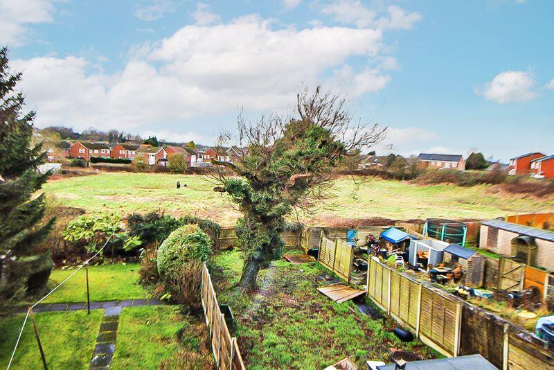 3 bed End of Terrace