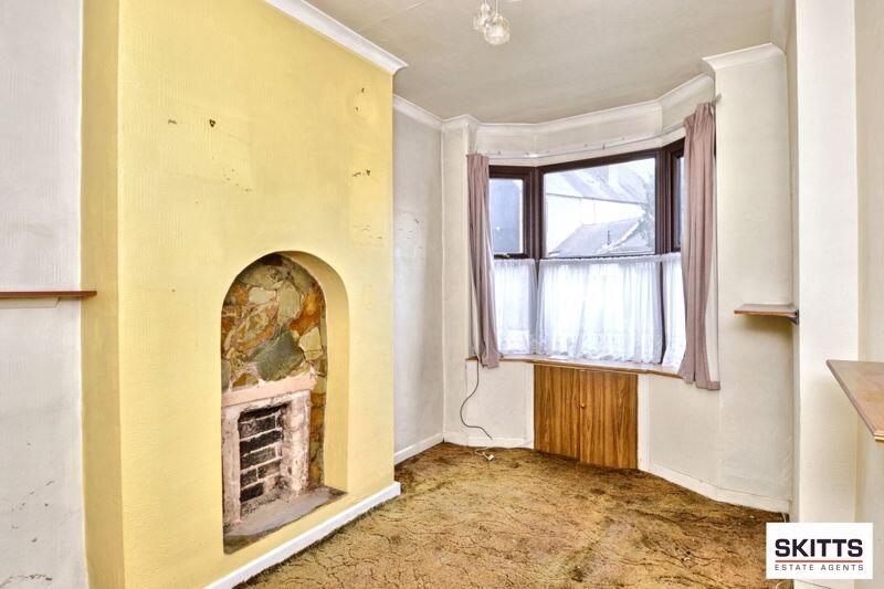 2 bed Detached