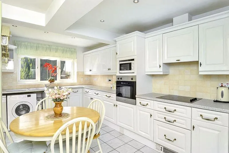 2 bed Semi-Detached