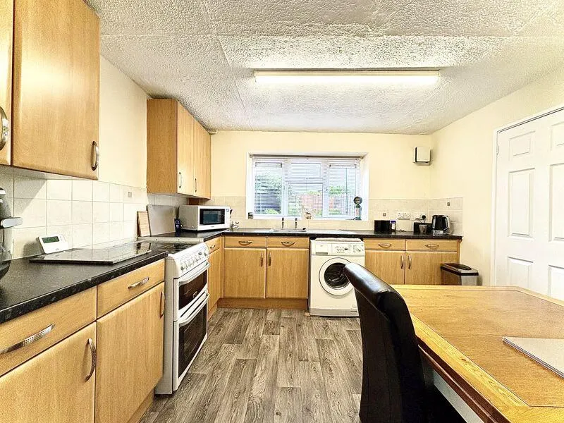 3 bed Semi-Detached