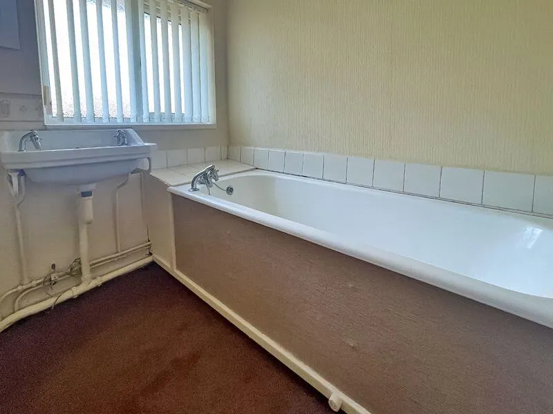 3 bed Semi-Detached