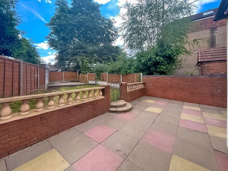 3 bed Semi-Detached