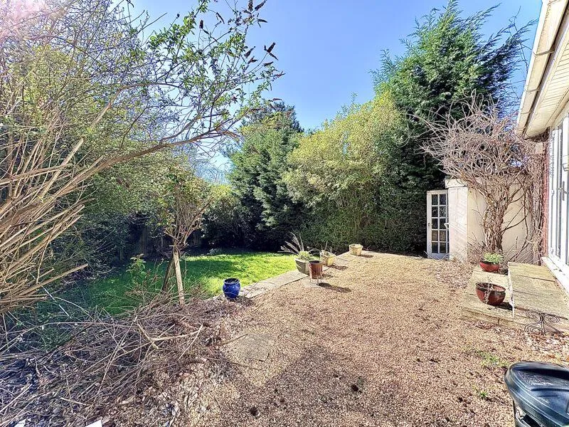 3 bed Detached Bungalow