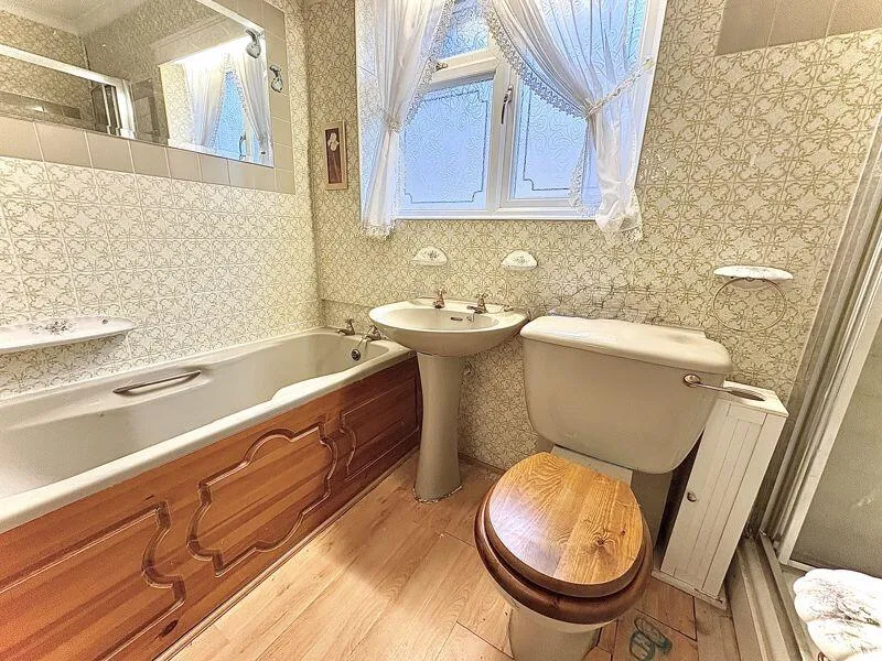 3 bed Detached Bungalow
