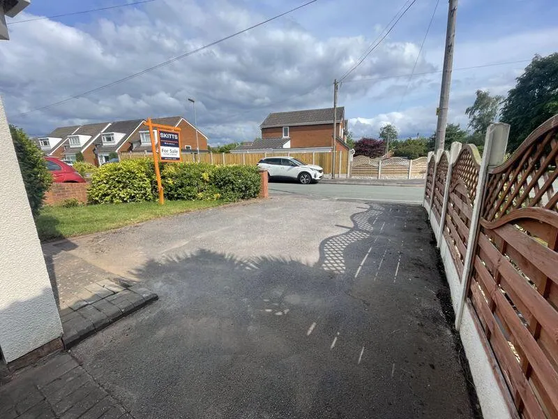 2 bed Detached Bungalow