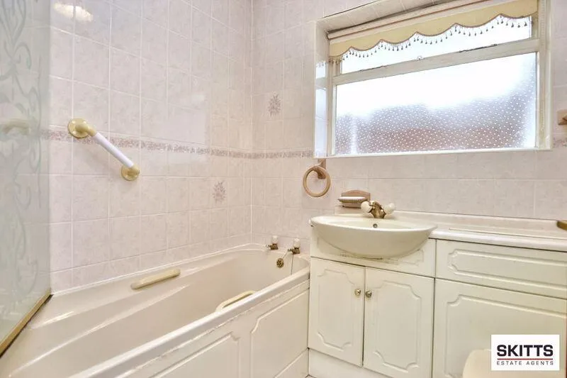 2 bed Detached Bungalow