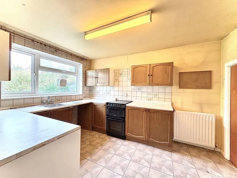 4 bed Detached