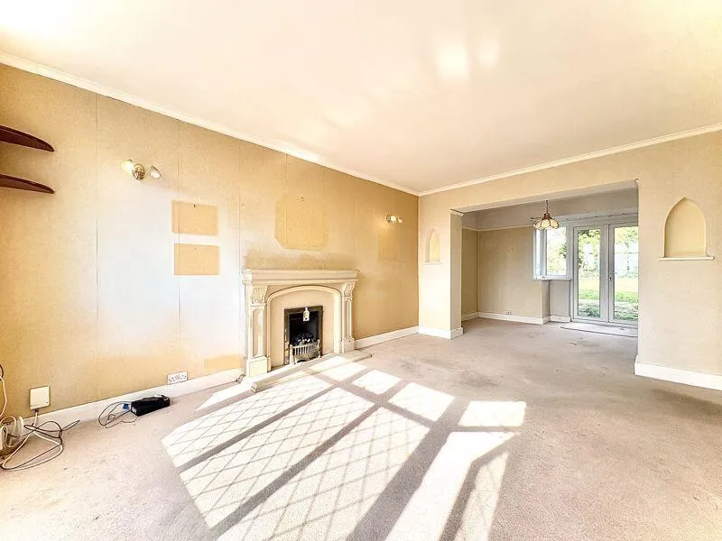 4 bed Detached