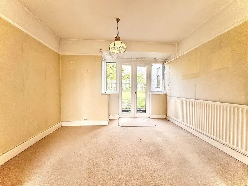 4 bed Detached