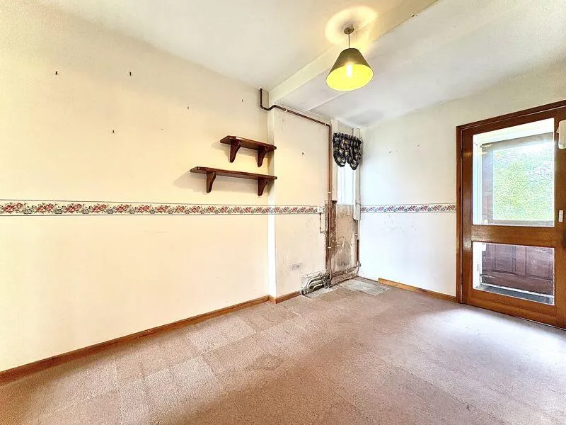 4 bed Detached