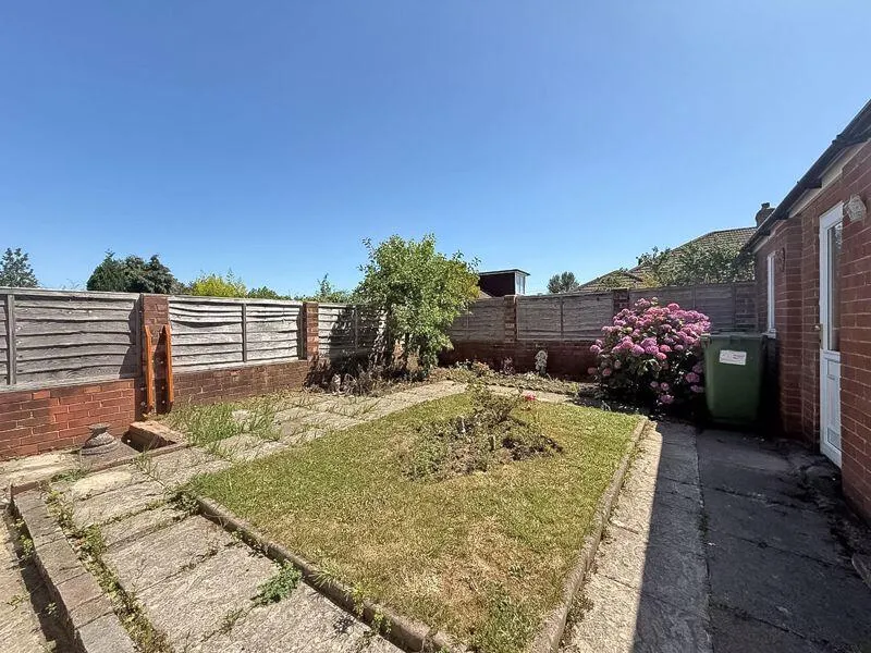 3 bed Semi-Detached Bungalow