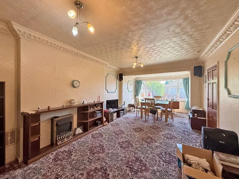 3 bed Semi-Detached Bungalow
