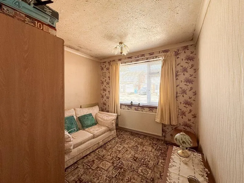3 bed Semi-Detached Bungalow