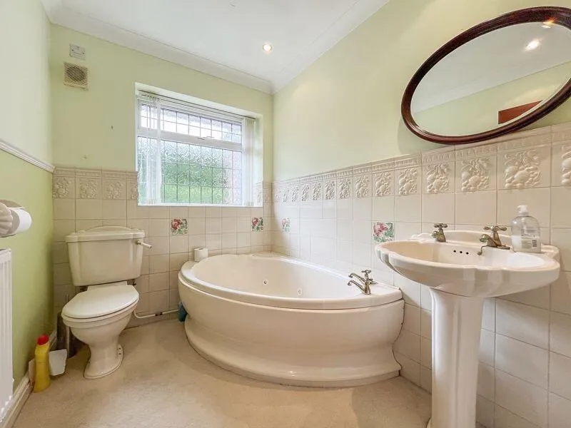3 bed Detached Bungalow