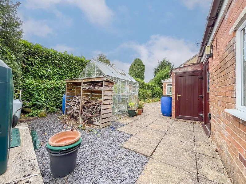 3 bed Detached Bungalow
