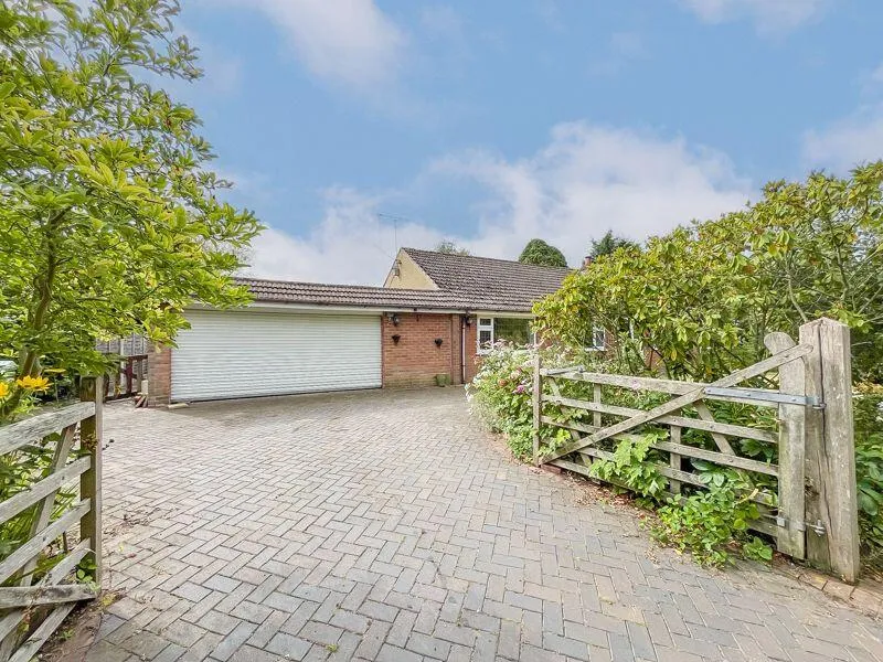 3 bed Detached Bungalow