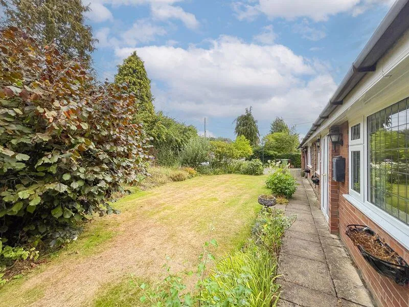 3 bed Detached Bungalow