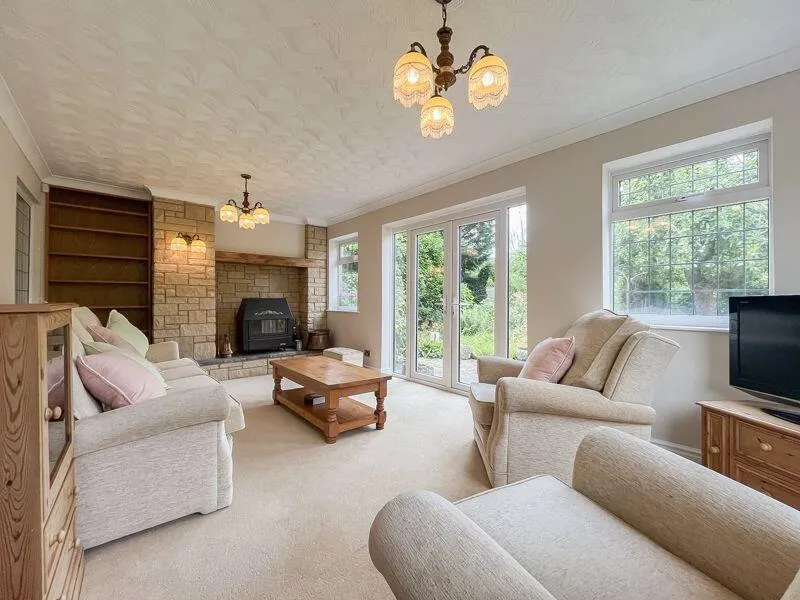 3 bed Detached Bungalow
