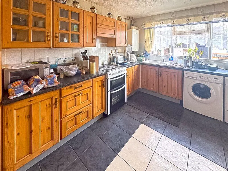 3 bed Terraced