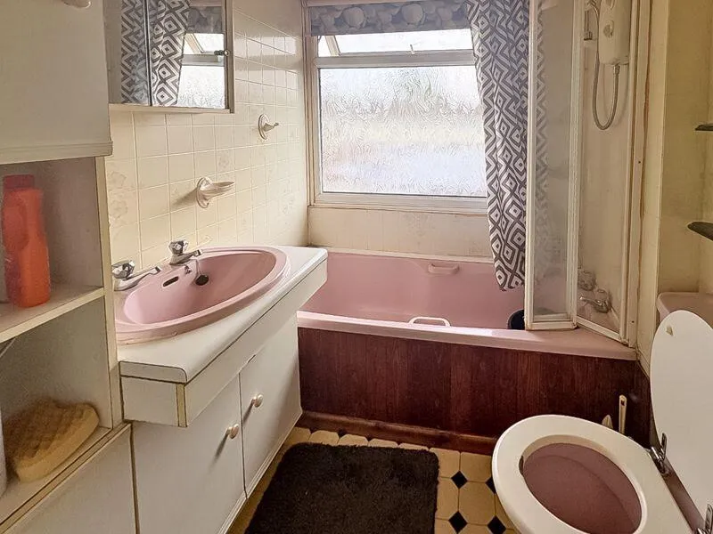 3 bed Terraced