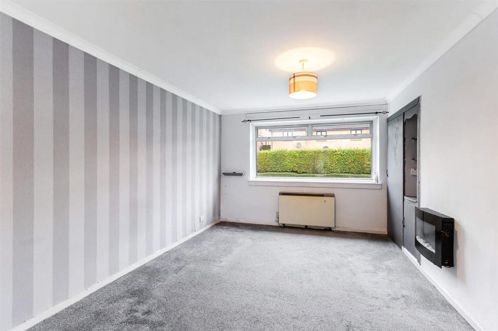 3 bed End of Terrace