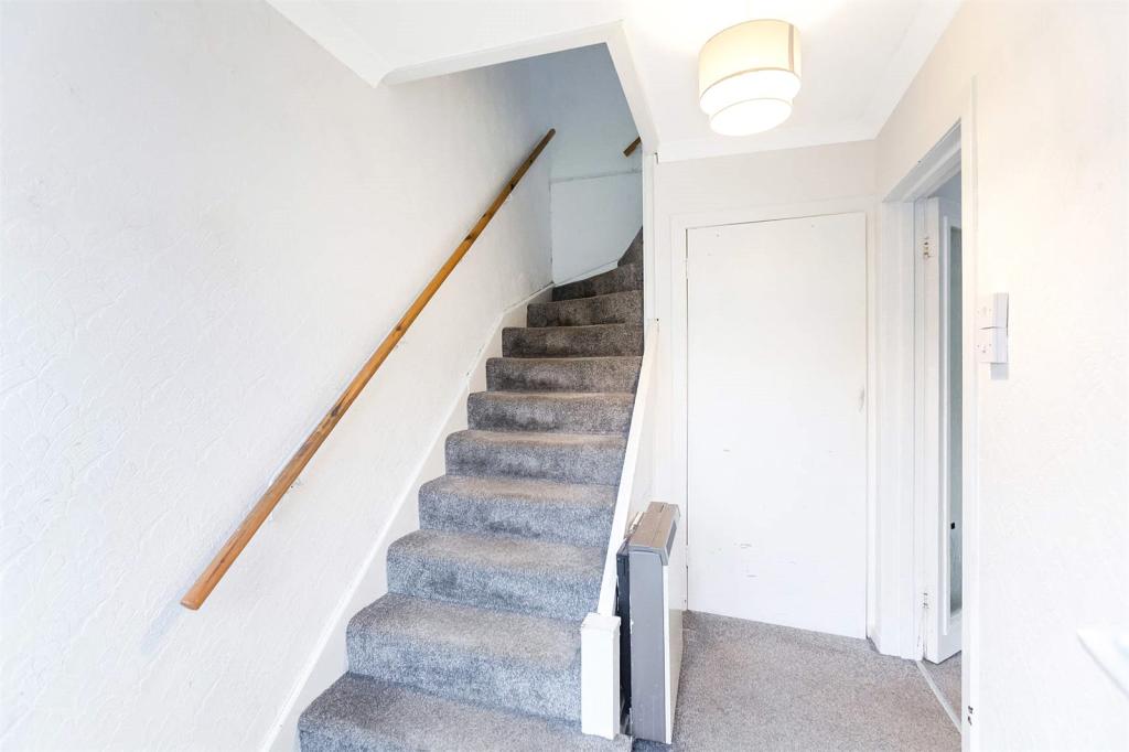 3 bed End of Terrace