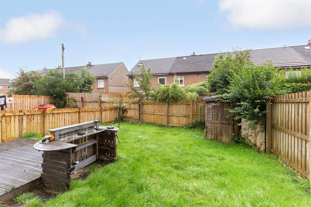 3 bed End of Terrace