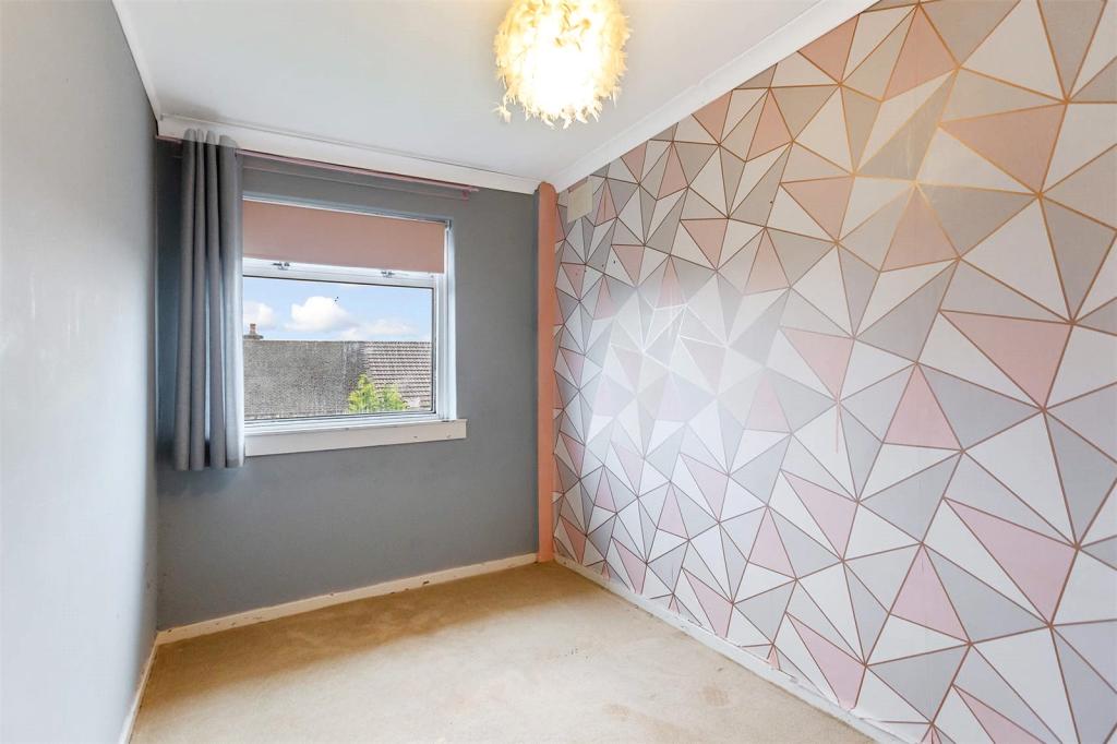 3 bed End of Terrace