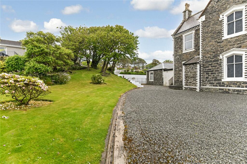 7 bed Guest House