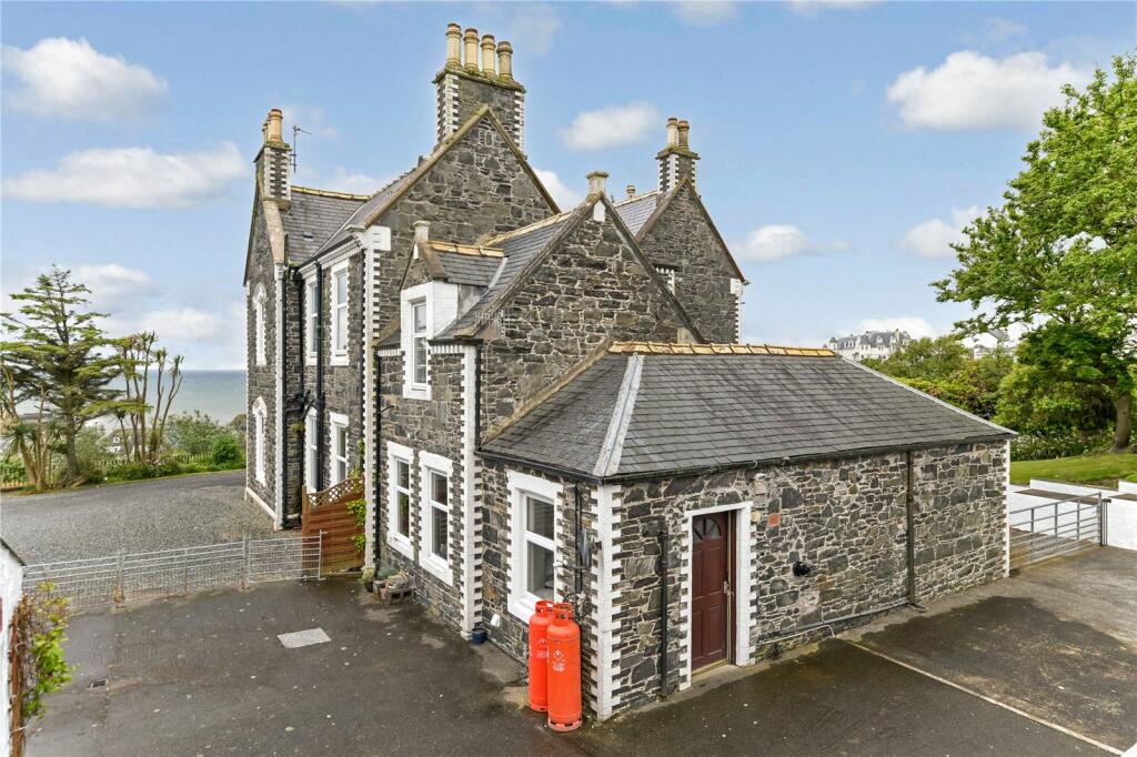 7 bed Guest House
