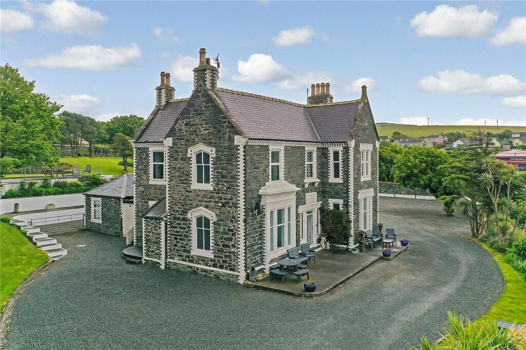 7 bed Guest House