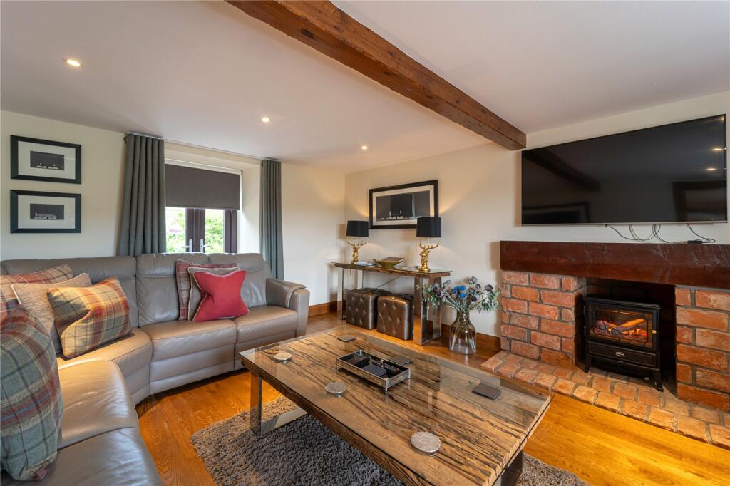 5 bed Terraced