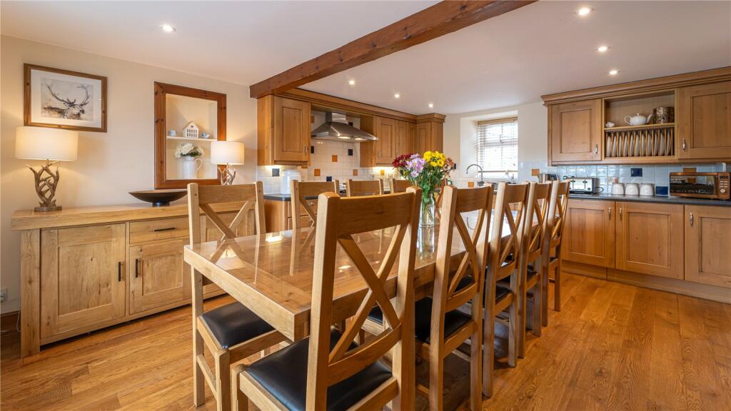 5 bed Terraced