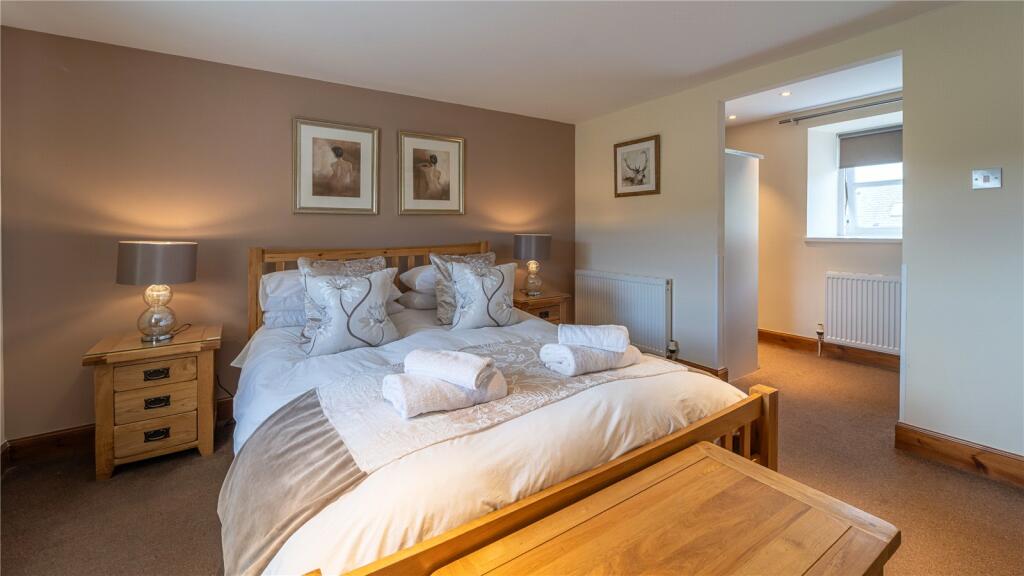 5 bed Terraced