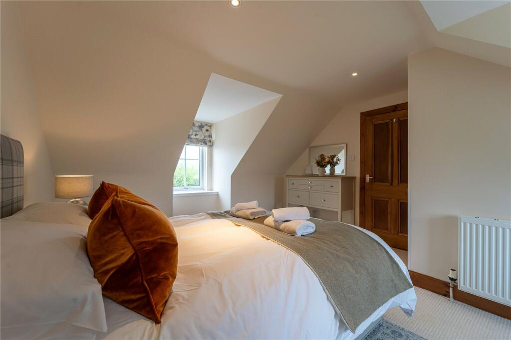 5 bed Terraced