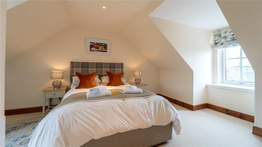 5 bed Terraced